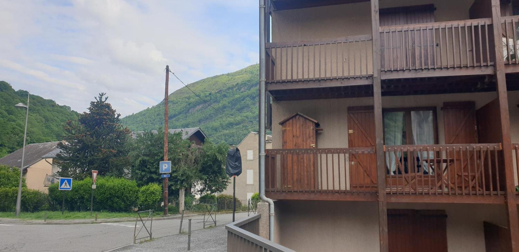 Appartement Au Pied Des Telecabines Res La Soulan Bagnères-de-Luchon Buitenkant foto